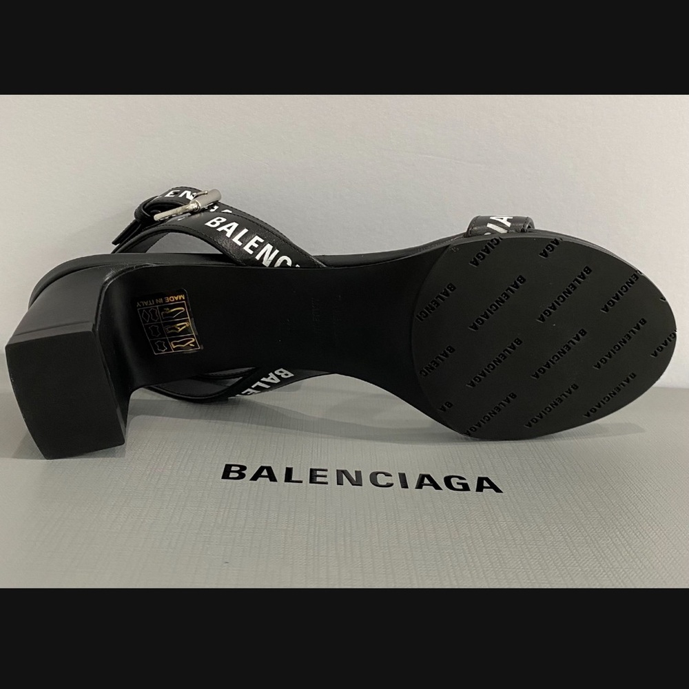 Authentic Balenciaga Sandals -New - Picture 4 of 4